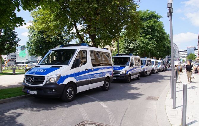 Großeinsatz am Stuttgarter Schlossplatz_26