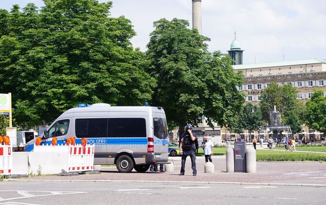 Großeinsatz am Stuttgarter Schlossplatz_29