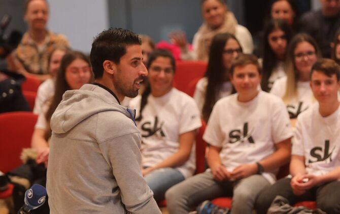 Sami Khedira in Fellbach-Schmiden_0