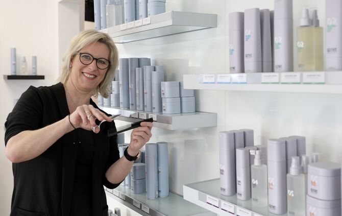 Hair & Beauty by Carmen