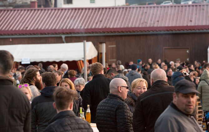1000 Besucher beim Osterfeuer - Bild 17_4