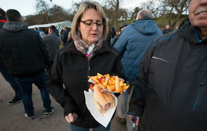1000 Besucher beim Osterfeuer - Bild 08_19