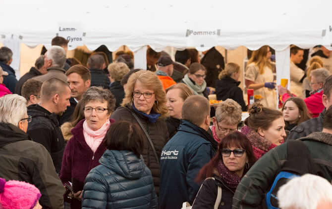 1000 Besucher beim Osterfeuer - Bild 05_21