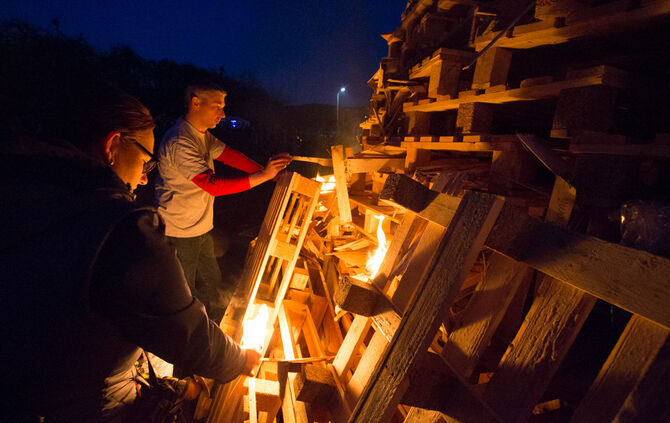 1000 Besucher beim Osterfeuer - Bild 45_33