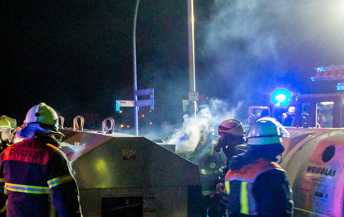 Glimpflicher Jahreswechsel für die Feuerwehren im Kreis - Bild 03_3