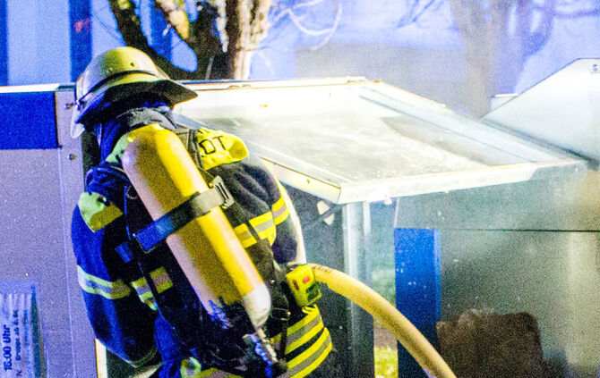 Glimpflicher Jahreswechsel für die Feuerwehren im Kreis - Bild 08_7