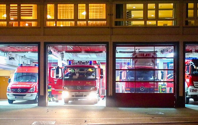 Glimpflicher Jahreswechsel für die Feuerwehren im Kreis - Bild 11_10
