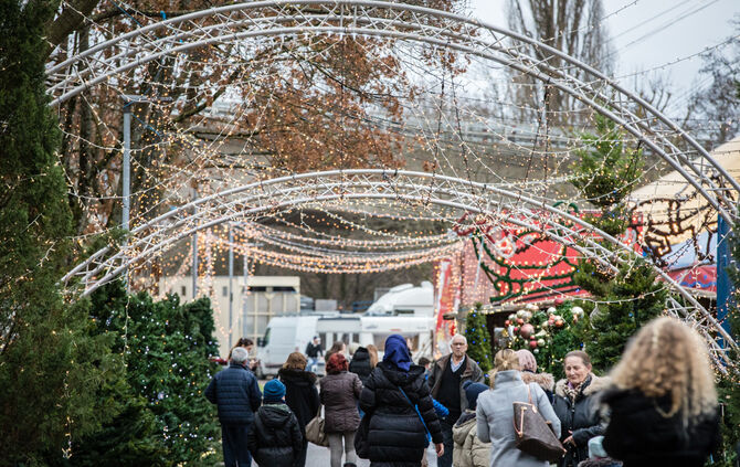 Lions-Club im Weihnachtszirkus - Bild 01_2
