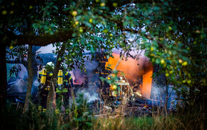Gartenhaus abgebrannt - Bild 01_19