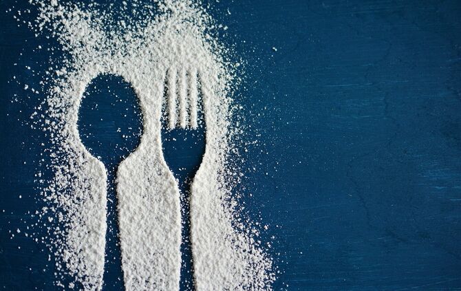 Besteck Löffel Gabel Mehl Kochen Essen Restaurant Symbol Symbolbild Symbolfoto