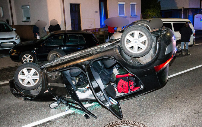 Auto überschlägt sich - Bild 08_4