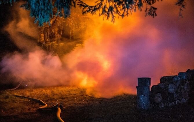 Brandstiftungsserie auf dem Schurwald? - Wieder brennt Holzstapel - Bild 01_0