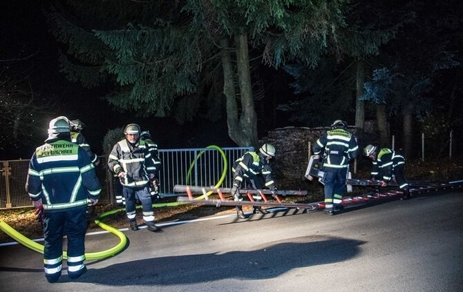 Brandstiftungsserie auf dem Schurwald? - Wieder brennt Holzstapel - Bild 05_4
