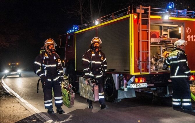 Brandstiftungsserie auf dem Schurwald? - Wieder brennt Holzstapel - Bild 06_5