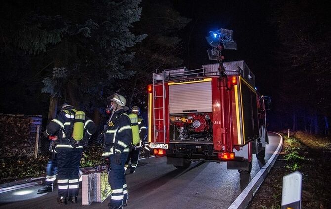 Brandstiftungsserie auf dem Schurwald? - Wieder brennt Holzstapel - Bild 07_6