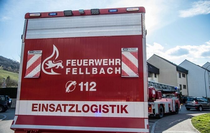 Person stürzt 2 Meter tief – Rettungshubschrauber im Einsatz - Bild 05_4
