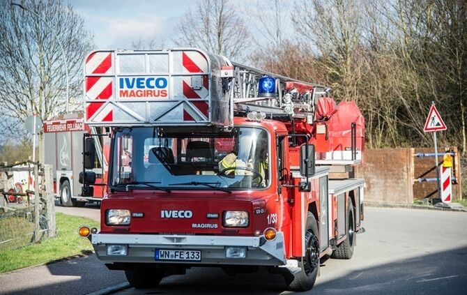 Person stürzt 2 Meter tief – Rettungshubschrauber im Einsatz - Bild 10_8