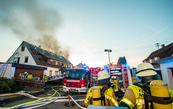 Kirchenkirnberg: Dachstuhl brennt - Bild 10_0