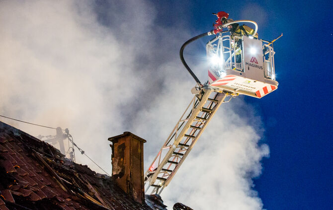 Kirchenkirnberg: Dachstuhl brennt - Bild 24_4