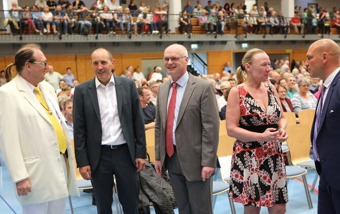 Remshalden Wahl-Check Molt Hornauer Fridi Miller Schäufele Fischer Bürgermeister BM-Wahl_0