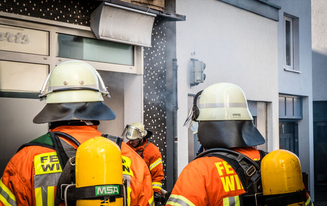 Nebelmaschine löst Feuerwehreinsatz aus - Bild 06_6