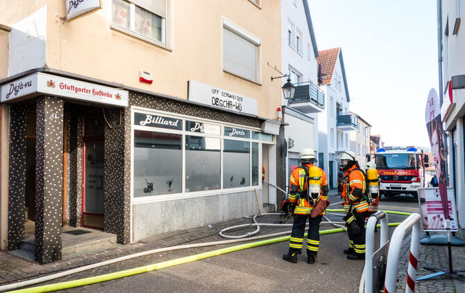 Nebelmaschine löst Feuerwehreinsatz aus - Bild 01_11