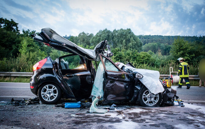 Schwerer Unfall auf der B 29 - Bild 02_0