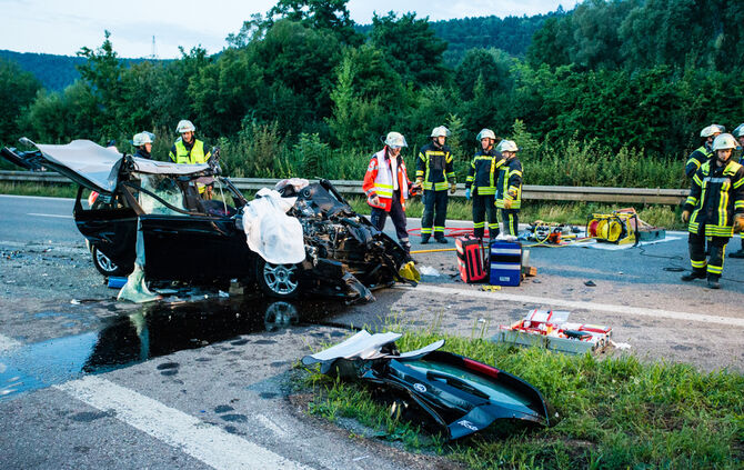 Schwerer Unfall auf der B 29 - Bild 01_1