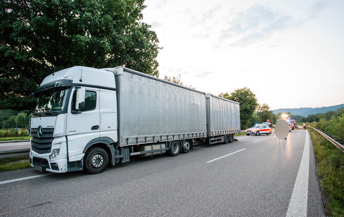 Schwerer Unfall auf der B 29 - Bild 11_10