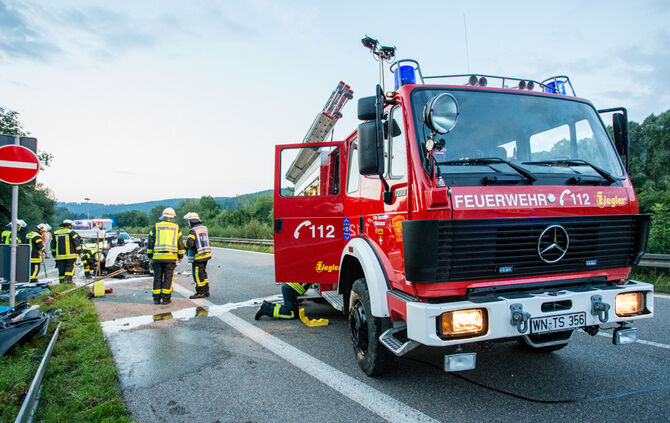 Schwerer Unfall auf der B 29 - Bild 15_14