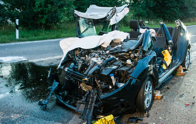 Schwerer Unfall auf der B 29 - Bild 19_18