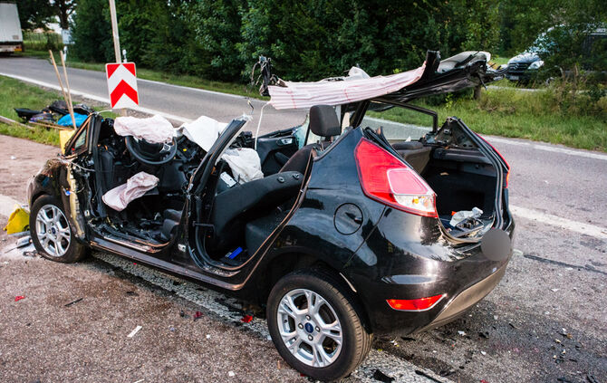 Schwerer Unfall auf der B 29 - Bild 20_19