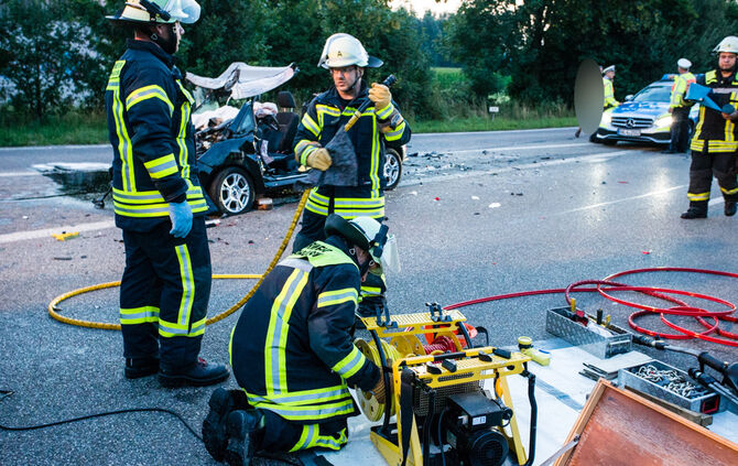 Schwerer Unfall auf der B 29 - Bild 21_20