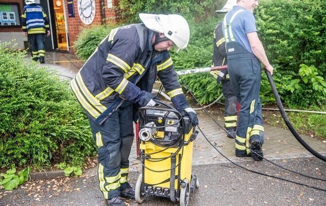 Keller Wasser Unwetter Regen Gewitter Feuerwehr_2