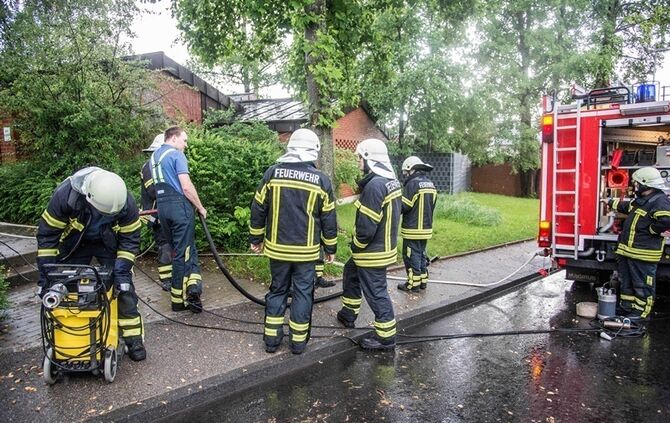 Keller Wasser Unwetter Regen Gewitter Feuerwehr_3