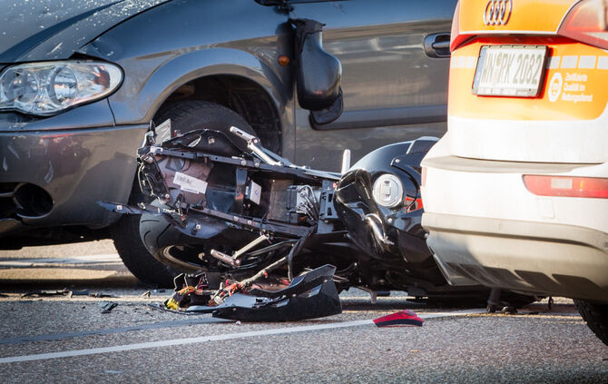 Motorradunfall endet tödlich - Bild 10_8