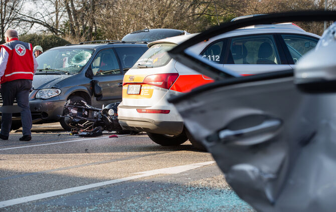 Motorradunfall endet tödlich - Bild 08_10