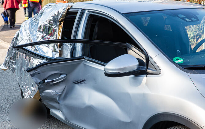 Motorradunfall endet tödlich - Bild 02_16