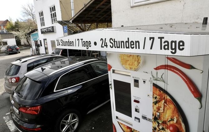 Ein Pizzaautomat in der Fronackerstraße in Waiblingen