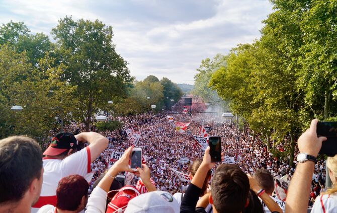 13. Karawane Cannstatt vor dem Heimspiel des VfB Stuttgart gegen den FC Bayern München_4
