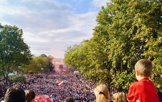13. Karawane Cannstatt vor dem Heimspiel des VfB Stuttgart gegen den FC Bayern München_8