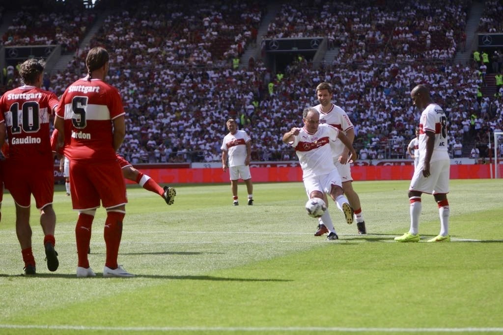 Das magische Dreieck zaubert VfB Stuttgart Zeitungsverlag Waiblingen