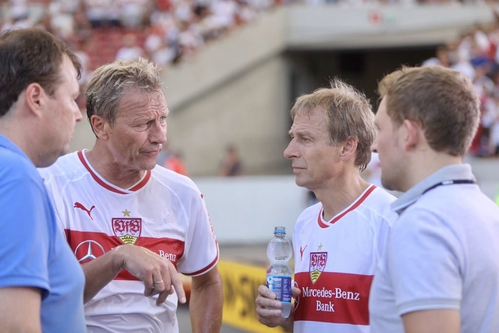 Das magische Dreieck zaubert VfB Stuttgart Zeitungsverlag Waiblingen