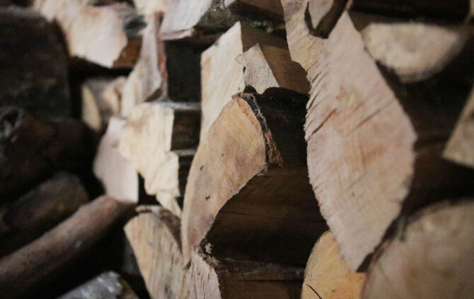 Holz Holzstapel Brennholz symbol symbolbild symbolfoto