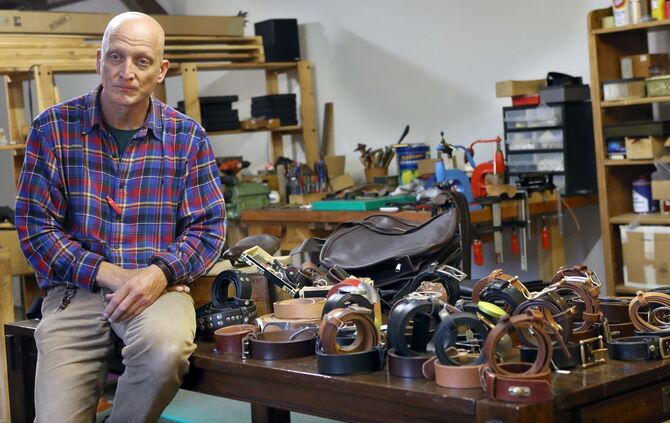 Schorndorfer eröffnet Ledermanufaktur - Schorndorf - Zeitungsverlag