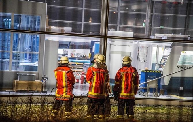 Brand in Absauganlage einer Firma - Bild 12_11