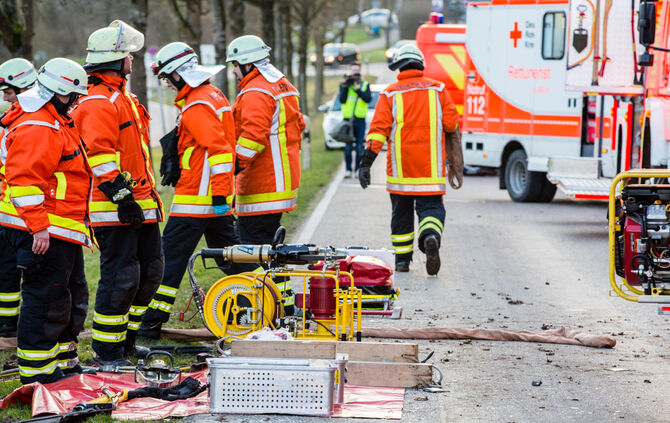 Schwerverletzter nach Unfall_28