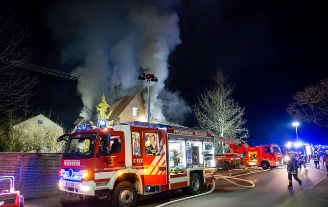 Gebäudebrand, Erlenstr., Berglen-Steinach, 22.03.2021
