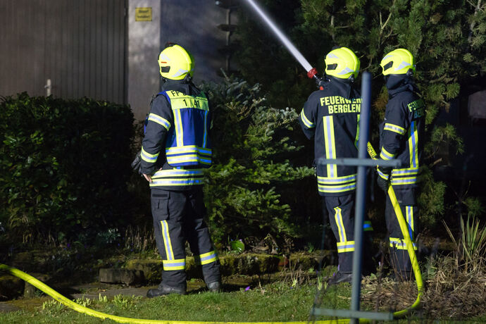 Gebäudebrand, Erlenstr., Berglen-Steinach, 22.03.2021