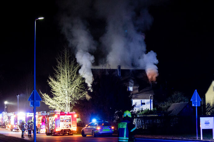 Gebäudebrand, Erlenstr., Berglen-Steinach, 22.03.2021